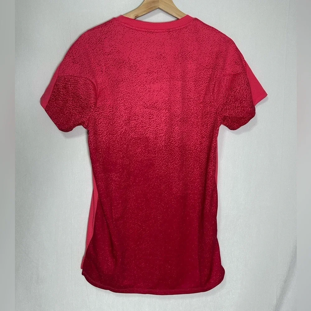Nike NikeCourt Dri-FIT Tennis Shirt Mens Small Pink Burgundy Slim Fit CV2521-615